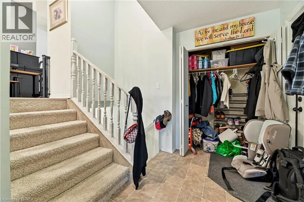 82 BEAVER Crescent
