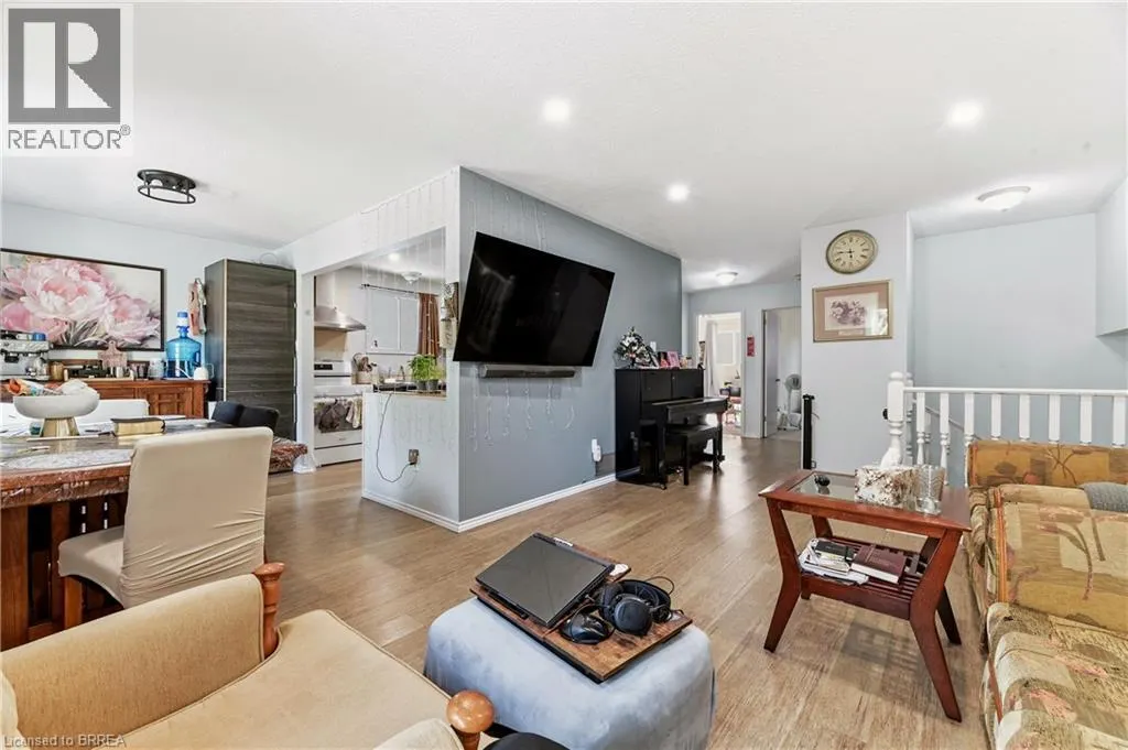 82 BEAVER Crescent