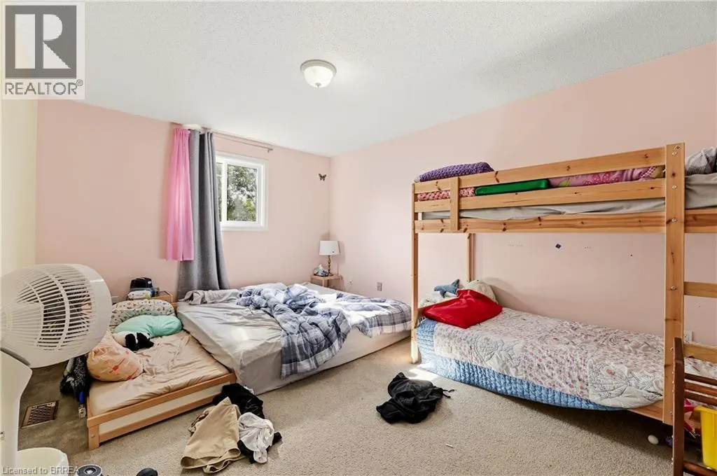 82 BEAVER Crescent