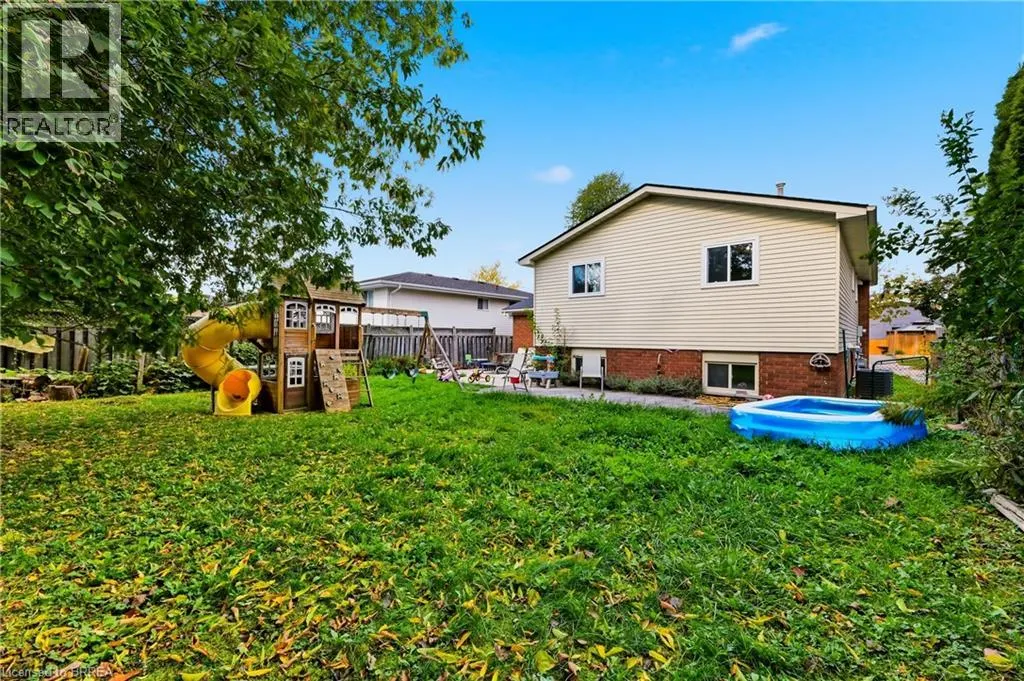 82 BEAVER Crescent