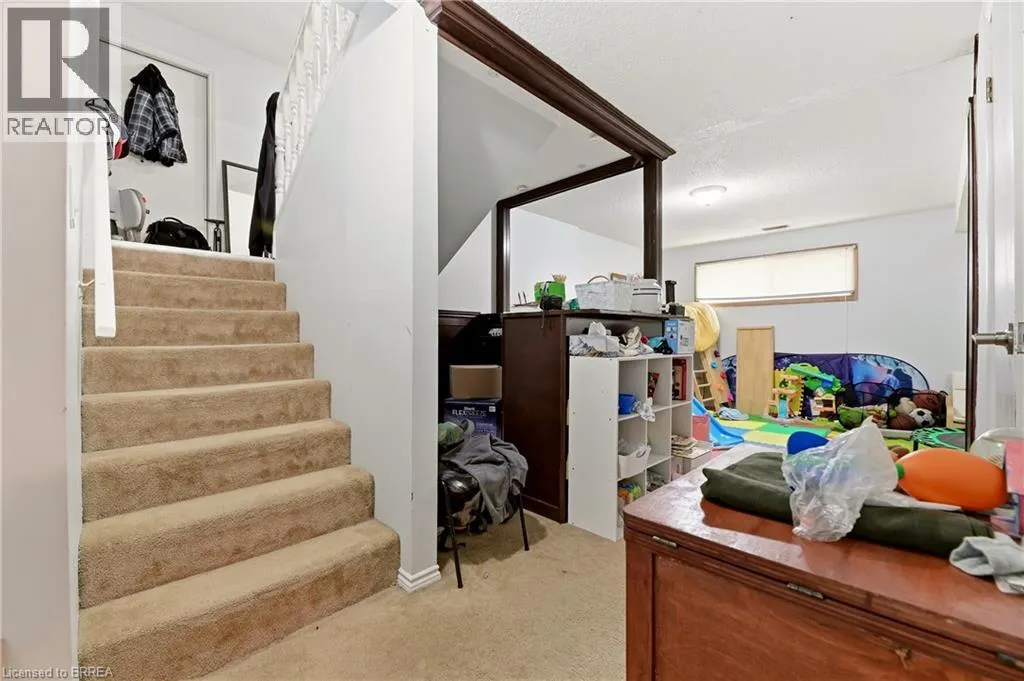 82 BEAVER Crescent