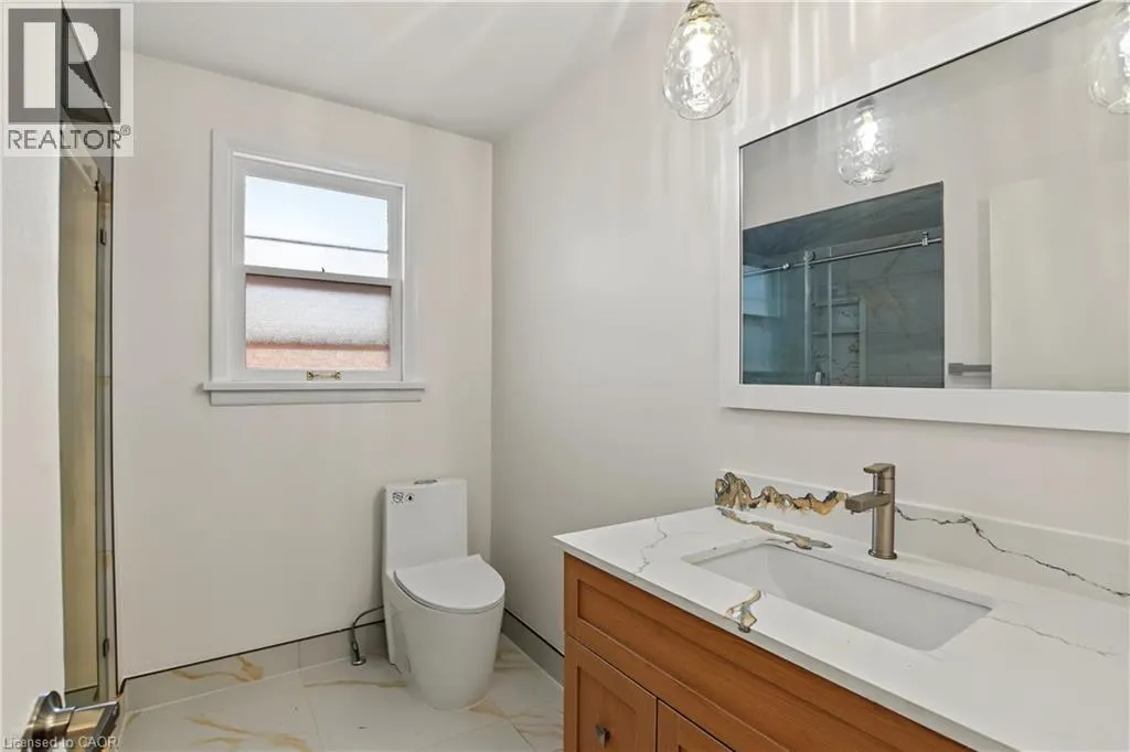 143 ELGIN Crescent
