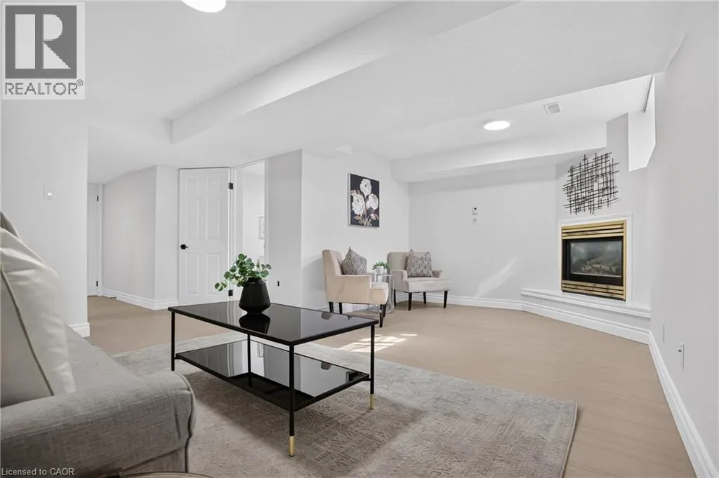 350 ERBSVILLE Road Unit# 5 #5