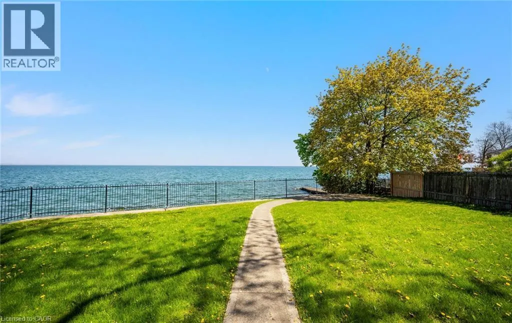 17 WENDAKEE Drive