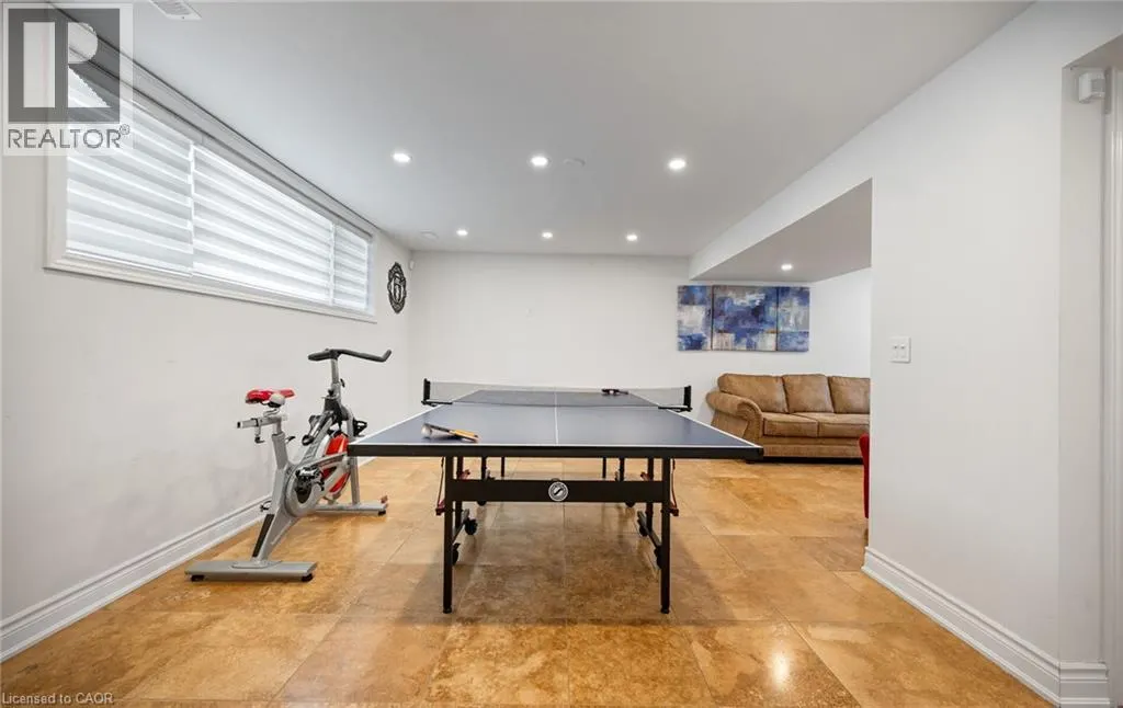 17 WENDAKEE Drive