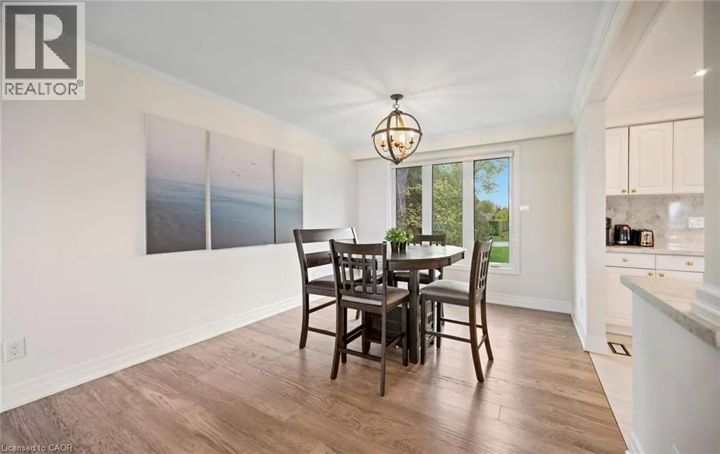 17 WENDAKEE Drive