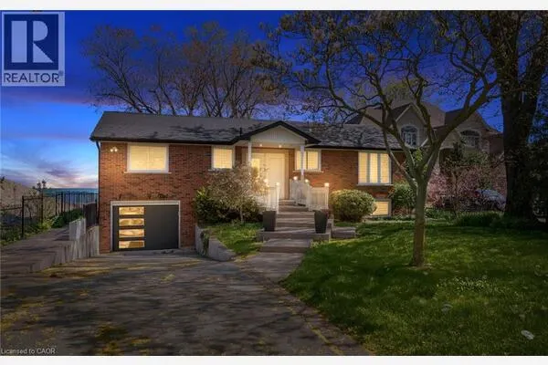 17 WENDAKEE Drive