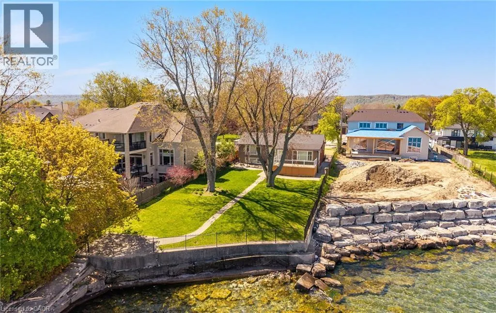 17 WENDAKEE Drive