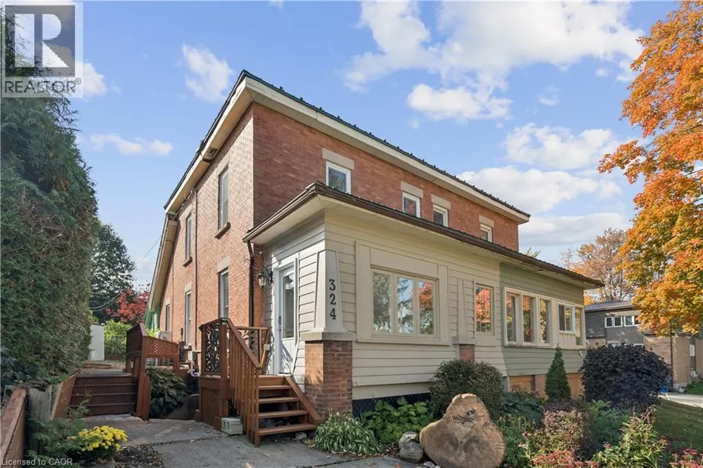 324 DALY Street