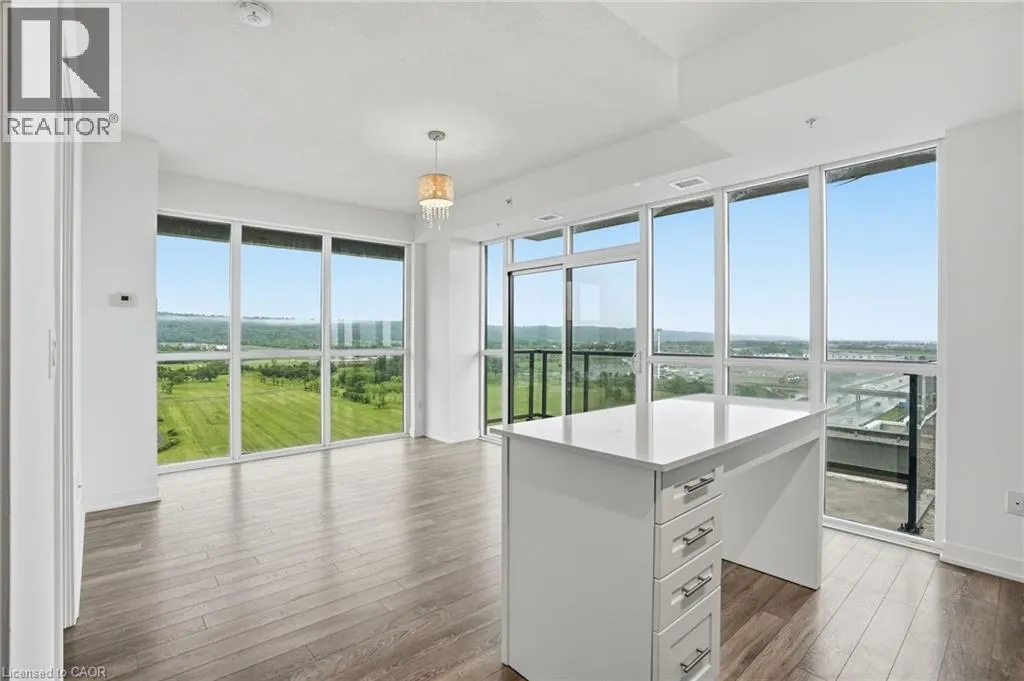 550 NORTH SERVICE Road Unit# 1201 #1201