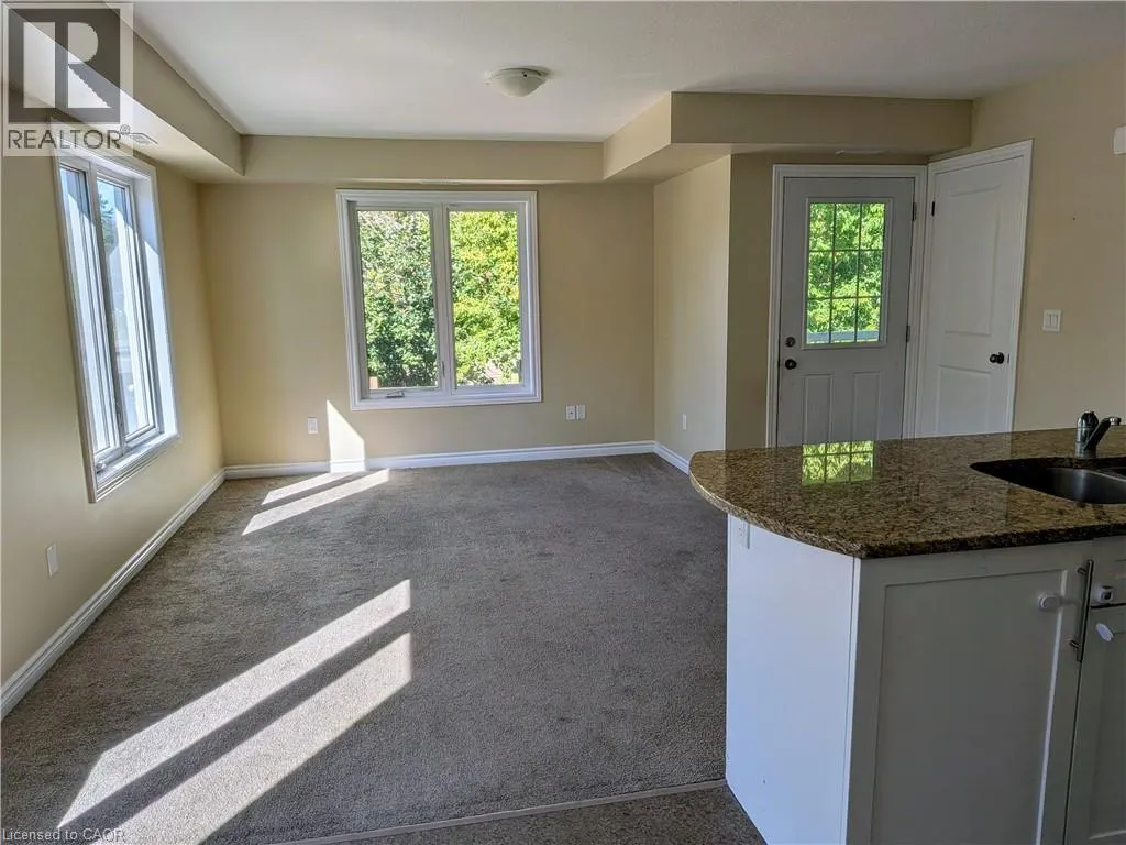 225 RIDDELL Street Unit# 33 #33