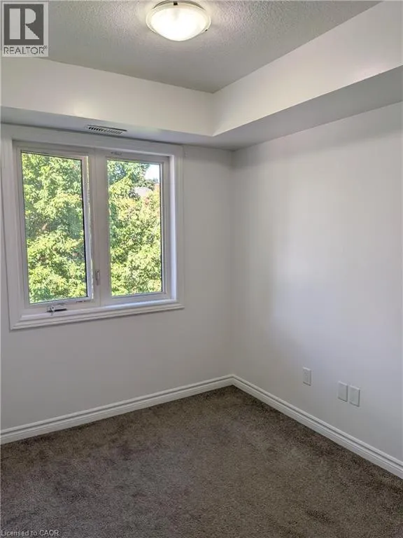 225 RIDDELL Street Unit# 33 #33