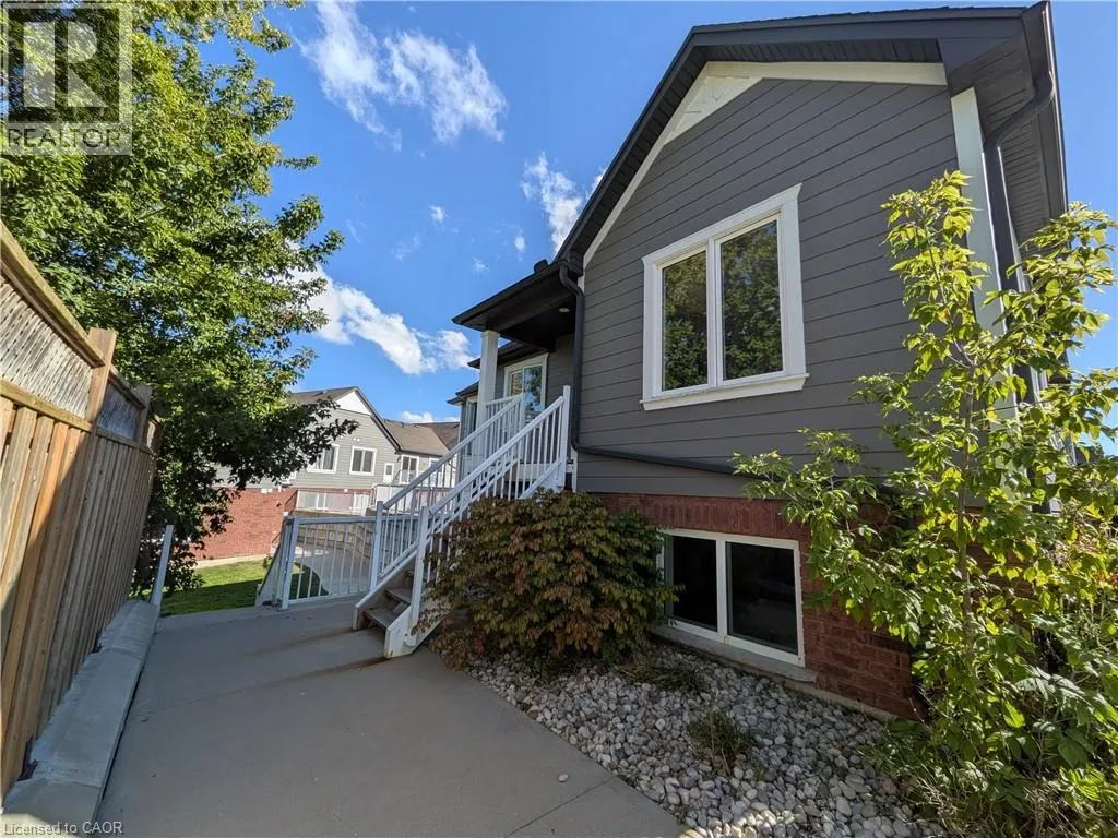 225 RIDDELL Street Unit# 33 #33