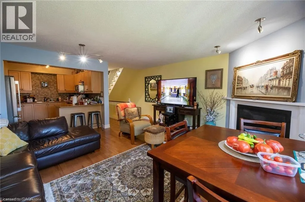 26 MOSS Boulevard Unit# 15 #15