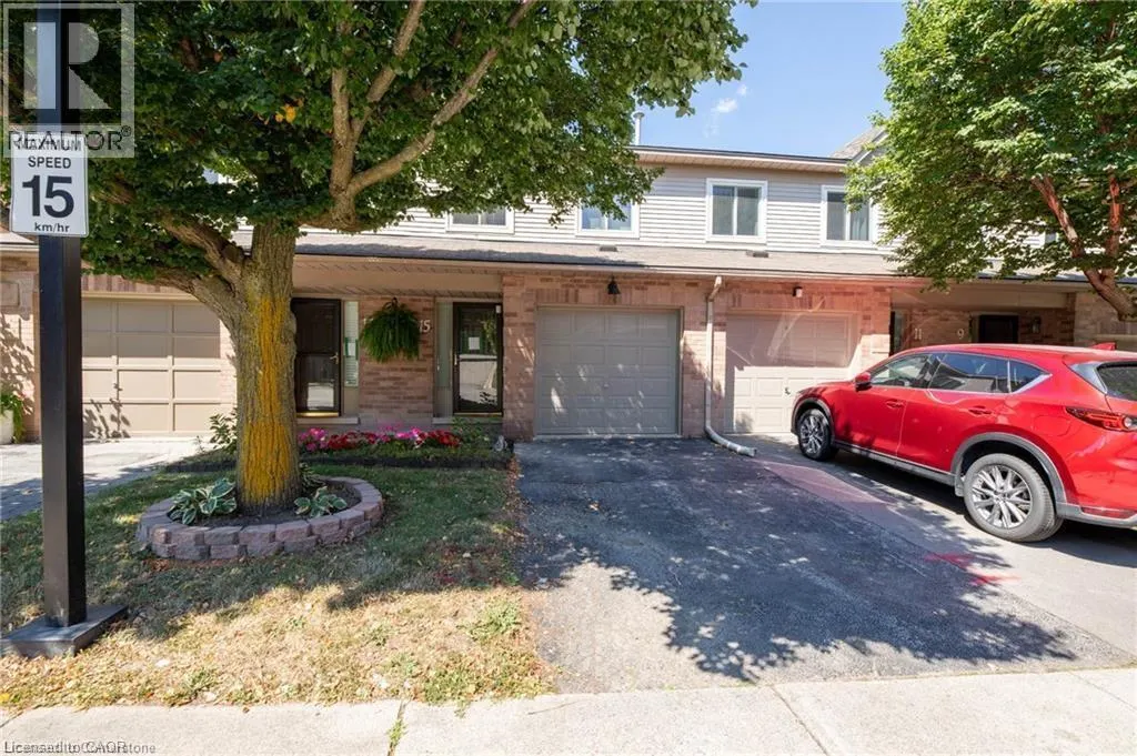 26 MOSS Boulevard Unit# 15 #15