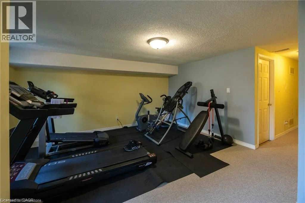 26 MOSS Boulevard Unit# 15 #15