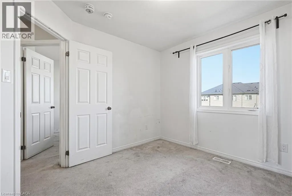 153 ENGLISH Lane