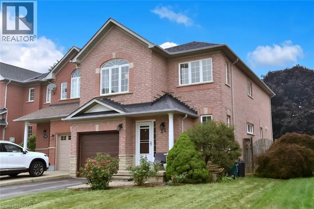 22 MOORE Crescent
