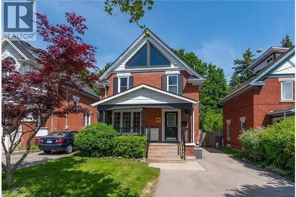 40 WOODLAND Avenue