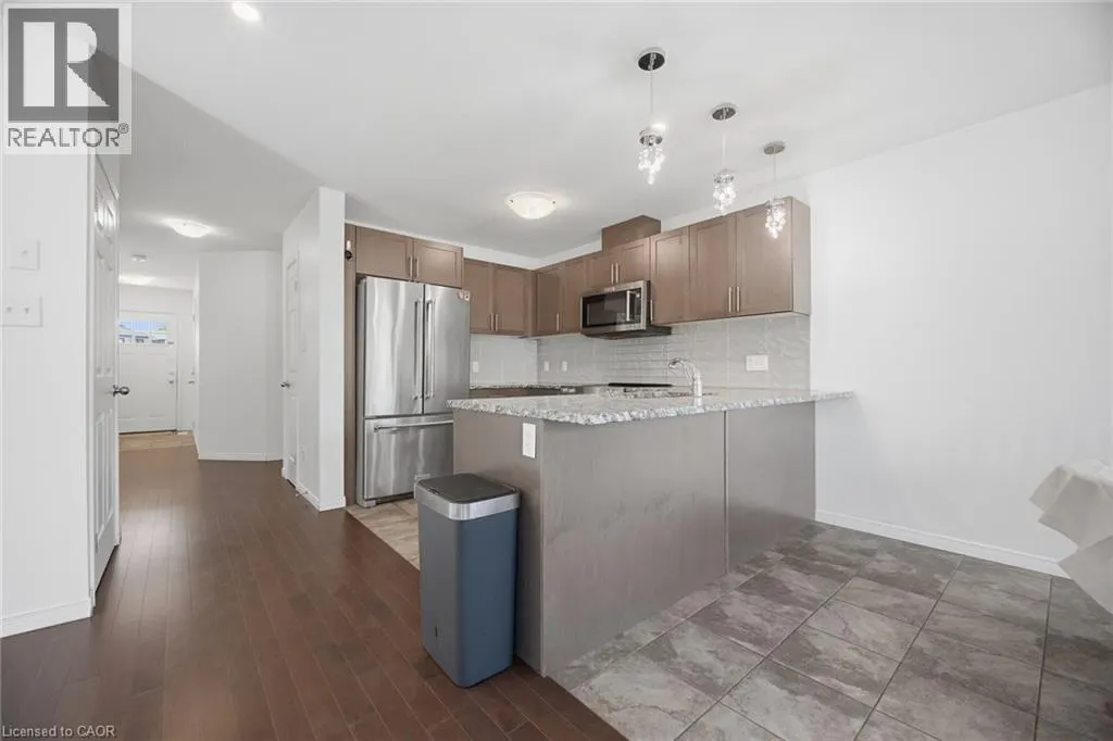 135 HARDCASTLE Drive Unit# 85 #85