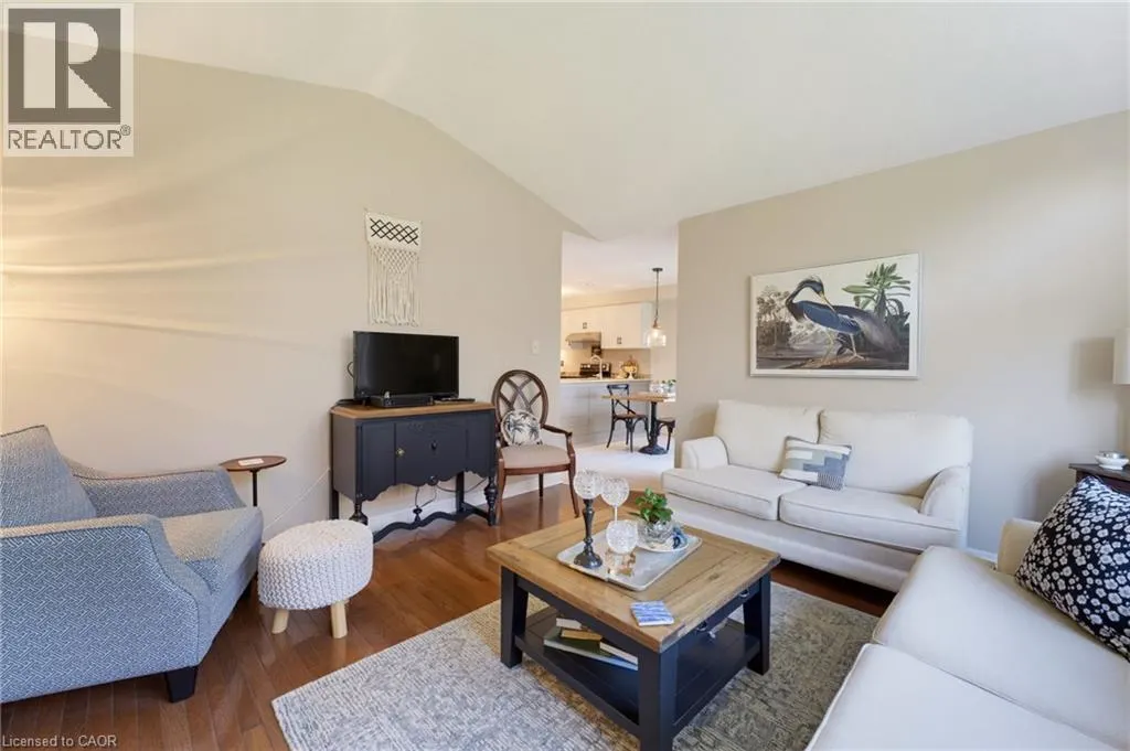 103 THOROUGHBRED Boulevard