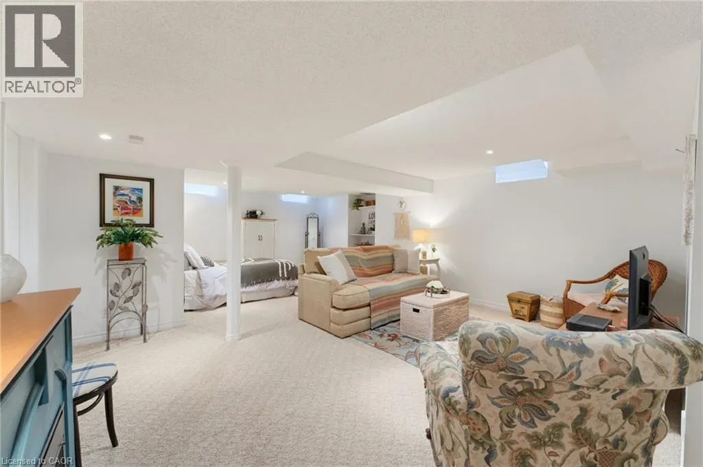 103 THOROUGHBRED Boulevard