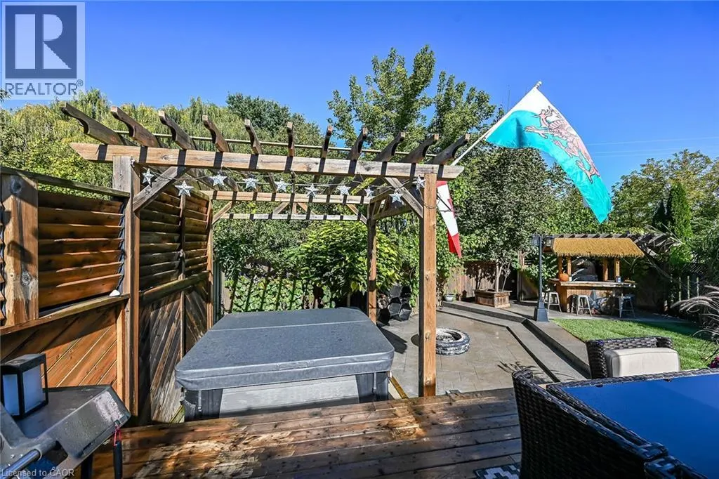 4377 BEVERLEY Crescent