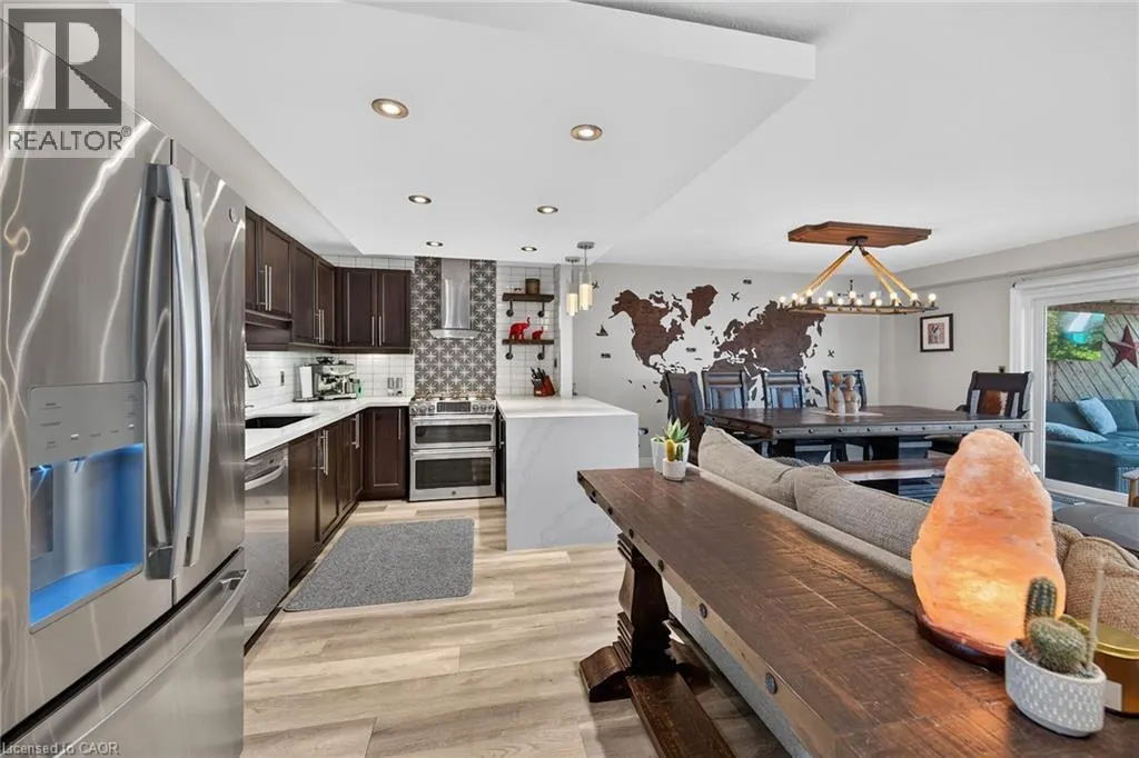 4377 BEVERLEY Crescent