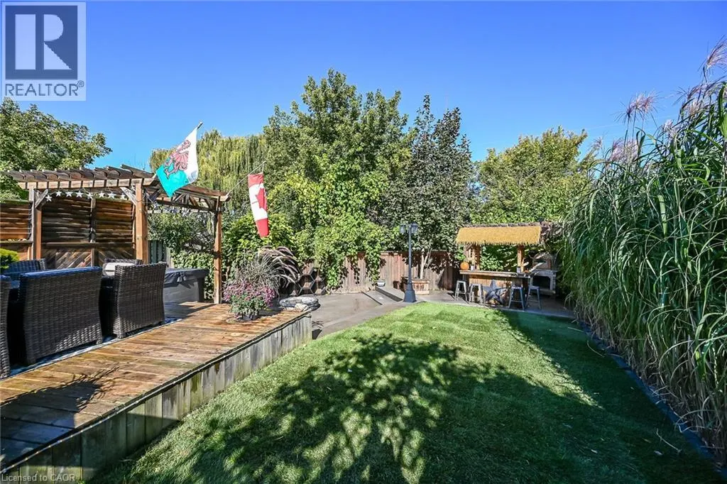 4377 BEVERLEY Crescent