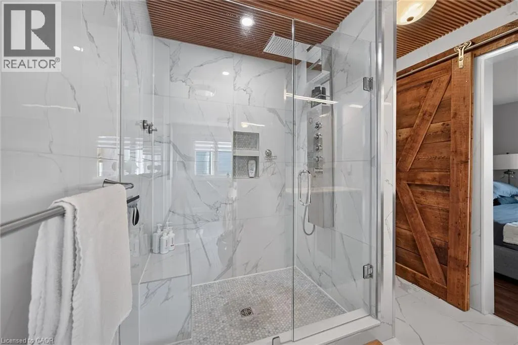 4377 BEVERLEY Crescent