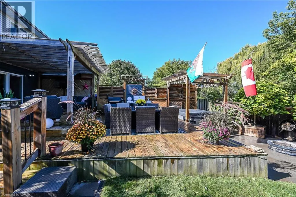 4377 BEVERLEY Crescent