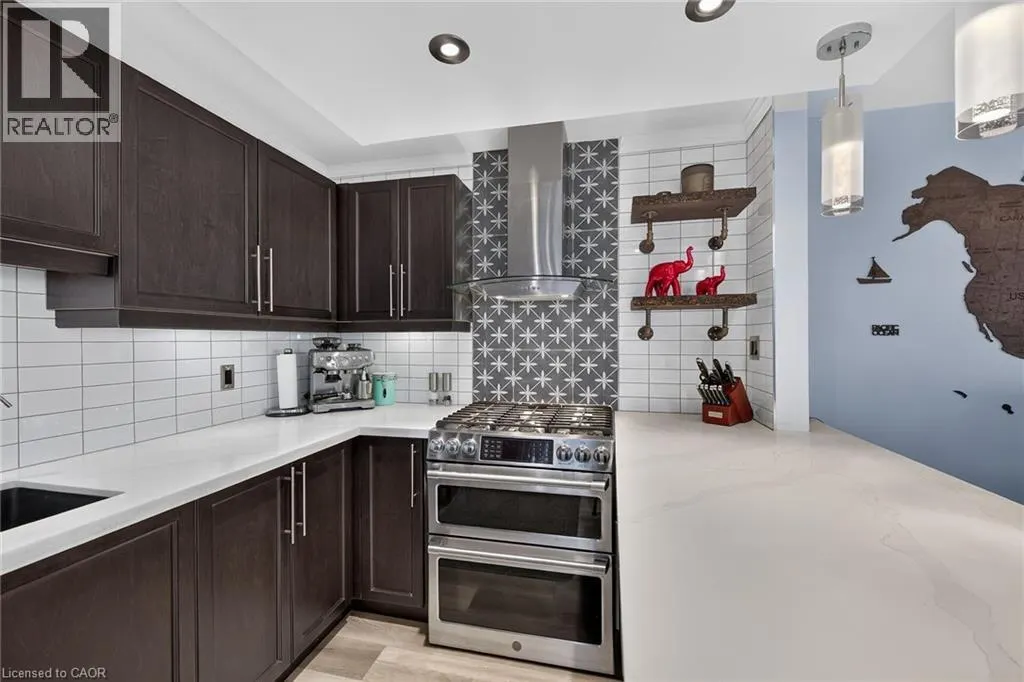 4377 BEVERLEY Crescent
