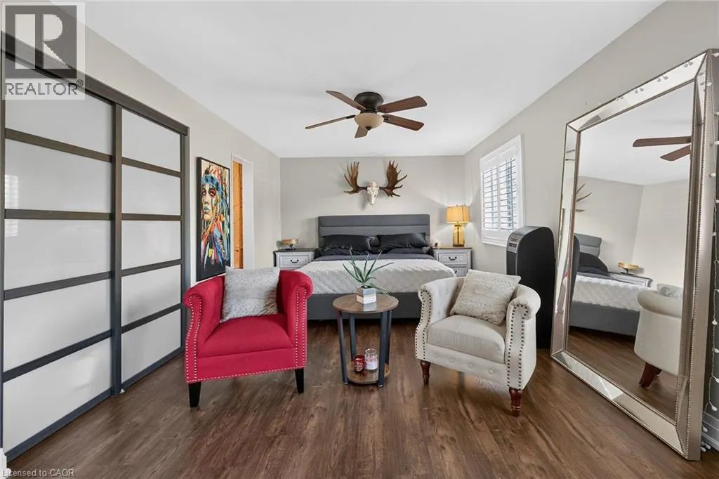 4377 BEVERLEY Crescent