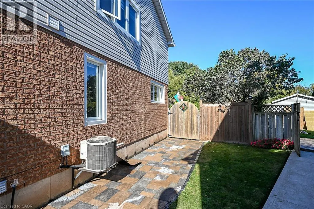 4377 BEVERLEY Crescent