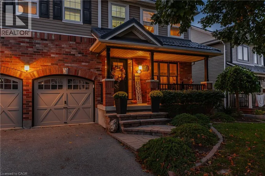 6 MATHEWS Court