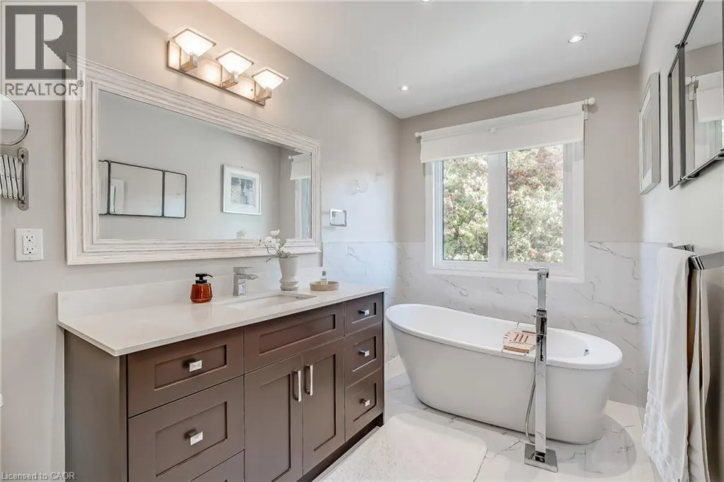 6482 W TENTH Line W