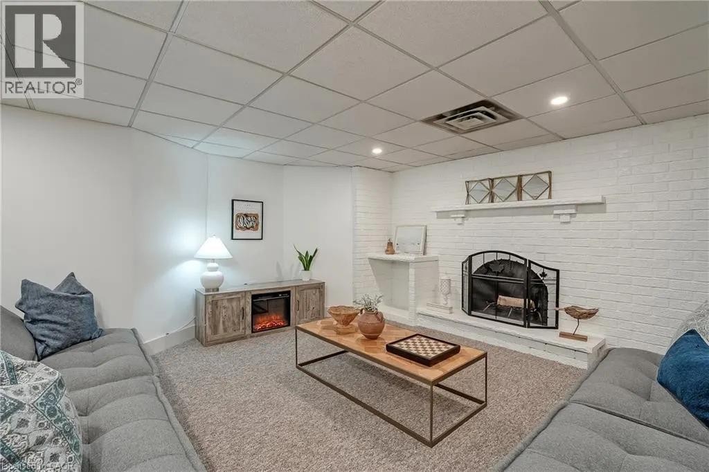 6482 W TENTH Line W