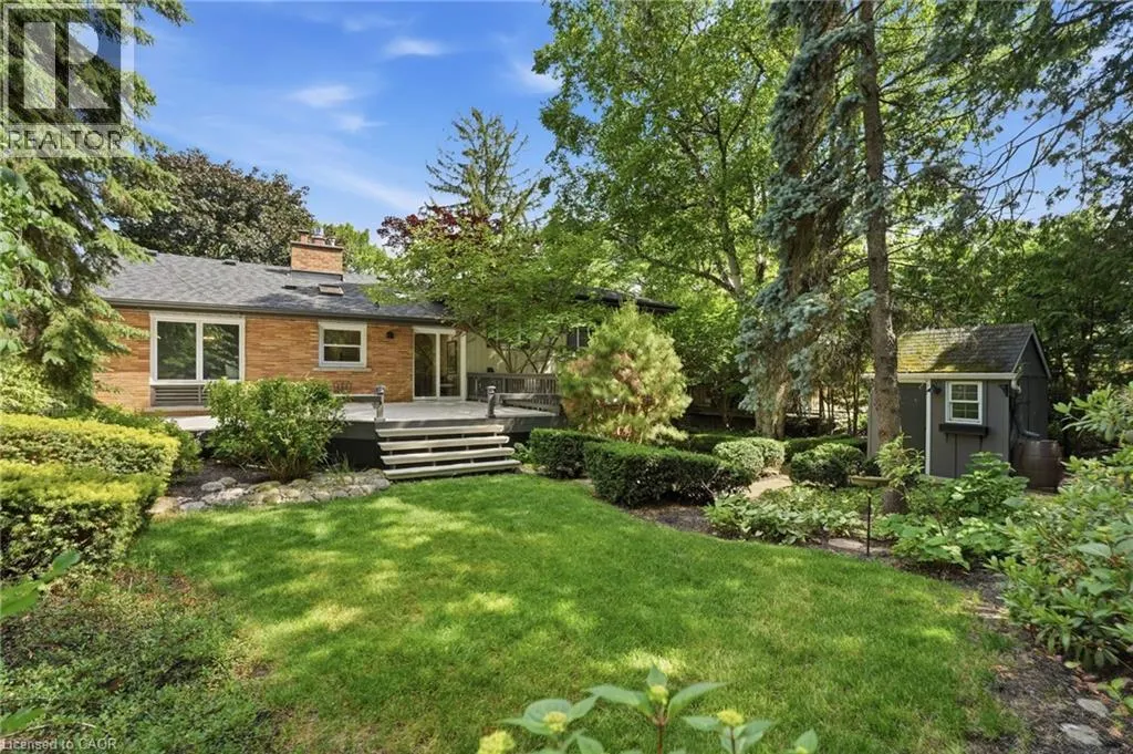 571 LEONARD Court