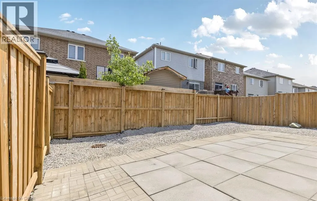 25 MUNRO Circle