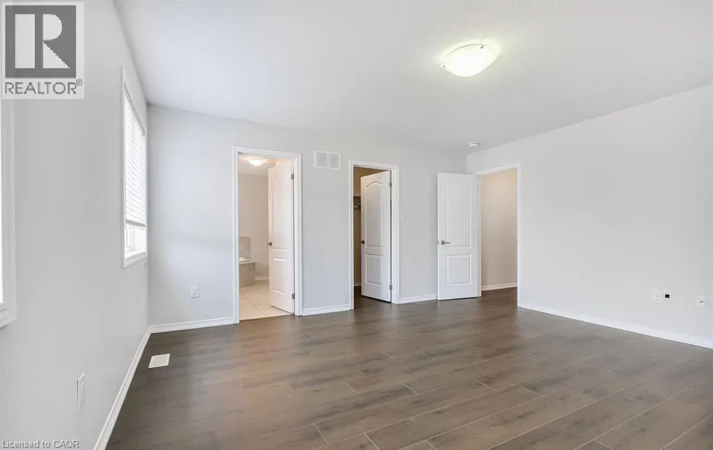 25 MUNRO Circle