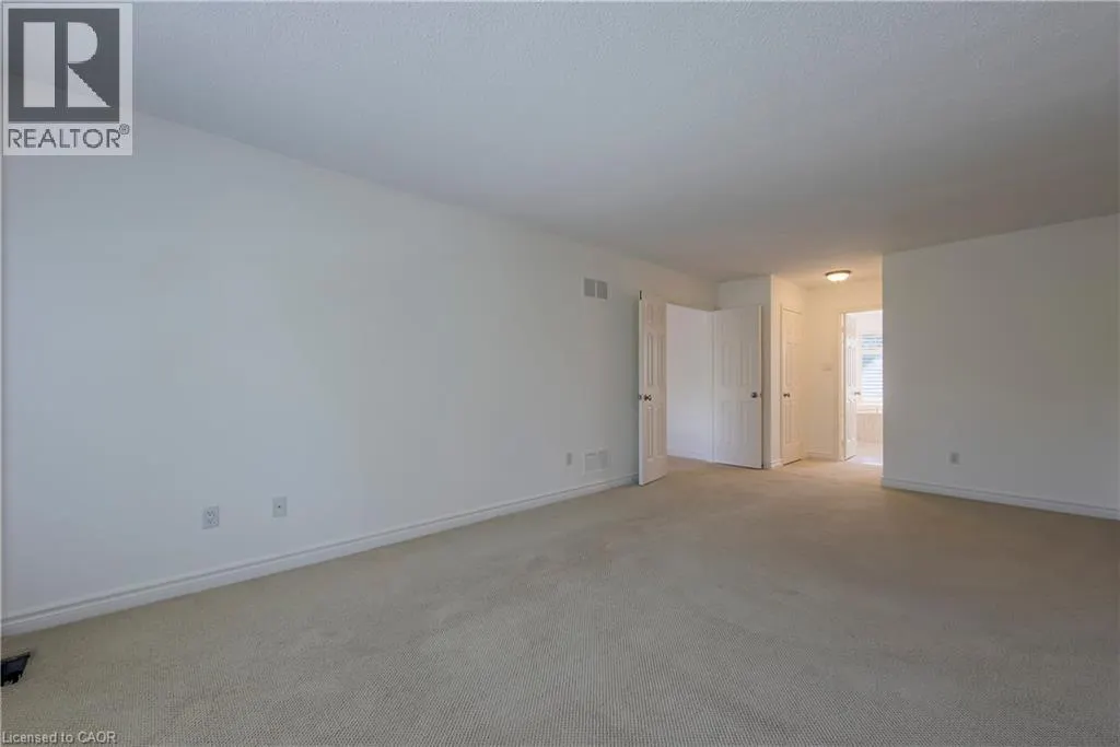 1487 THE LINKS Drive