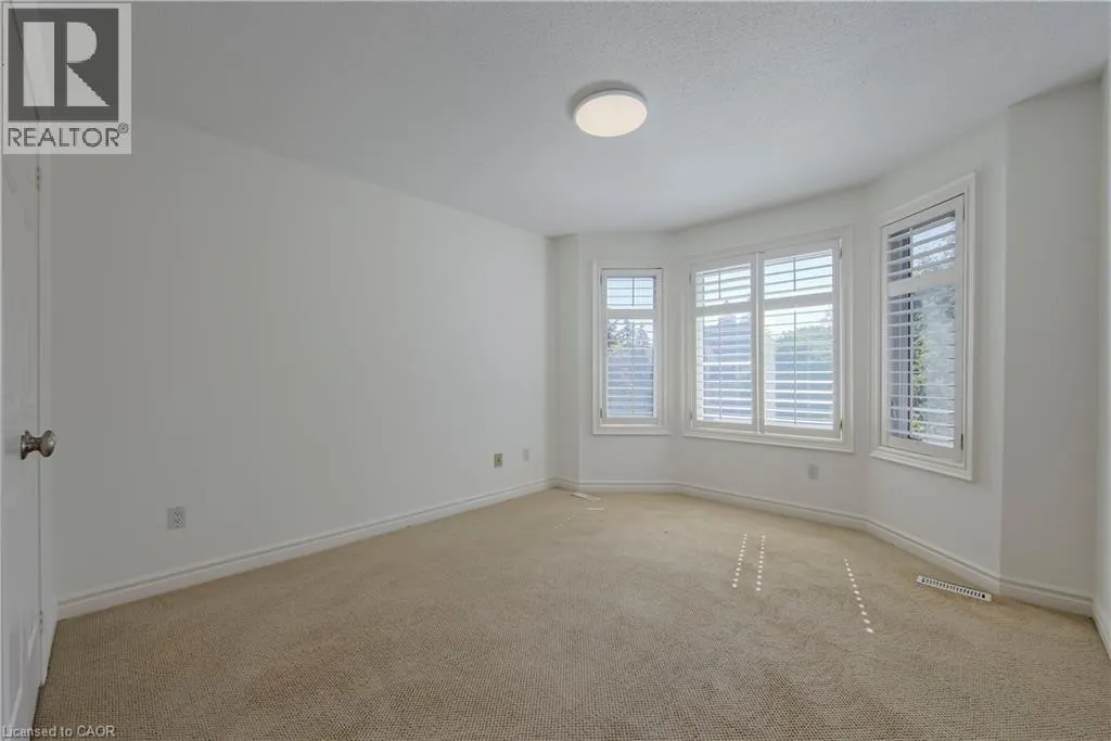 1487 THE LINKS Drive