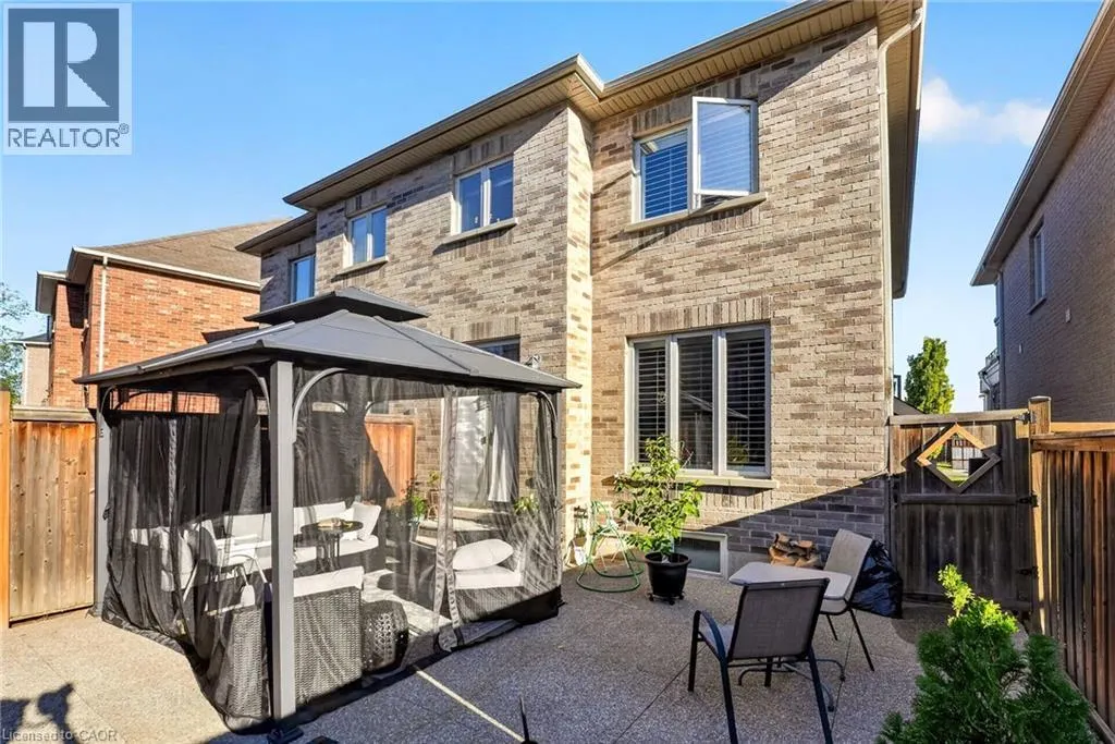 58 SUMMERBERRY Way