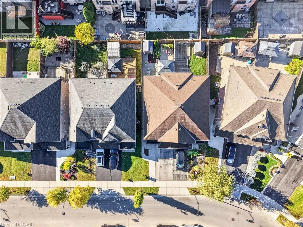 58 SUMMERBERRY Way