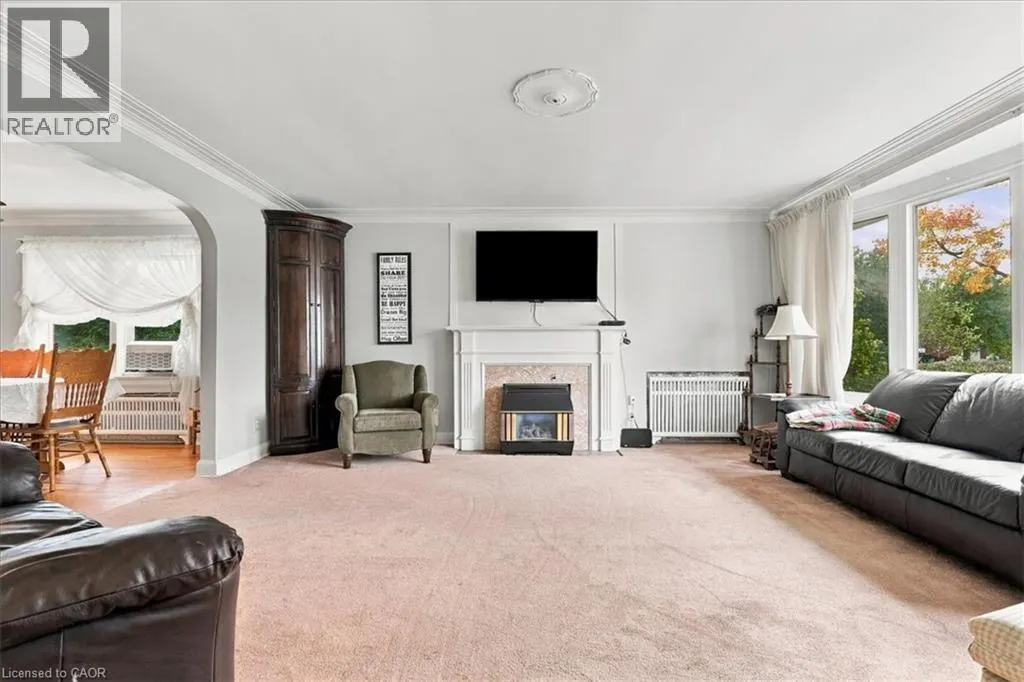 85 HUNGERFORD Road