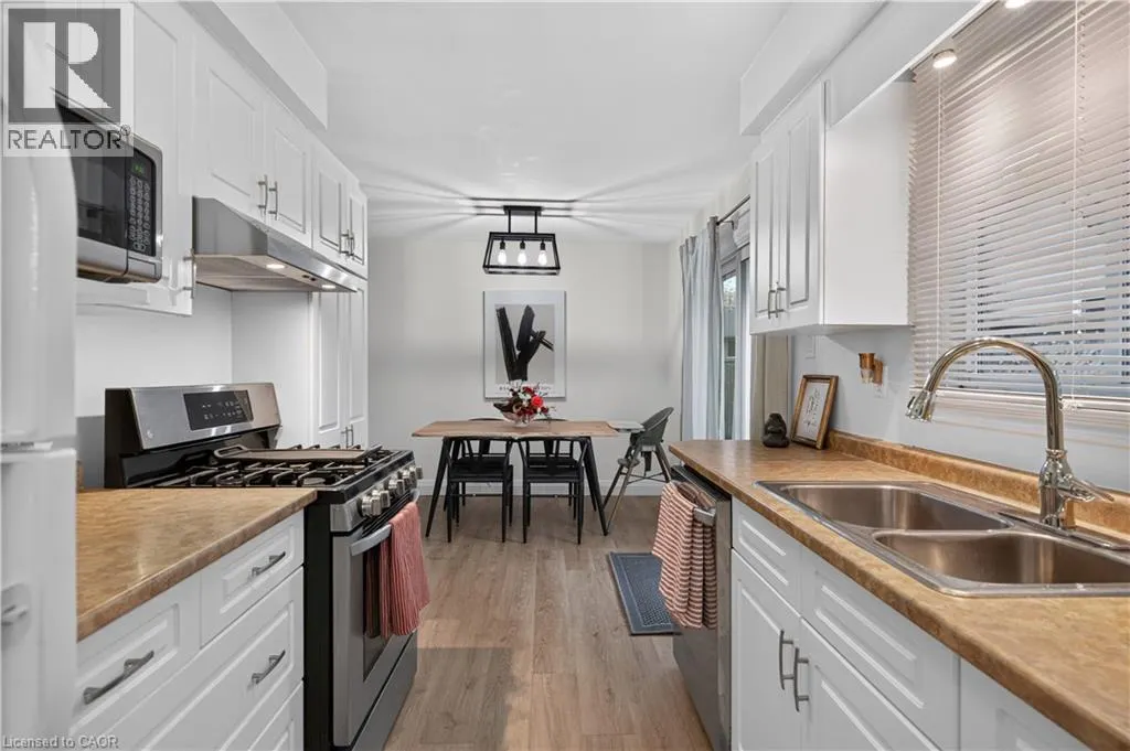 38 SOUTHGLEN Road