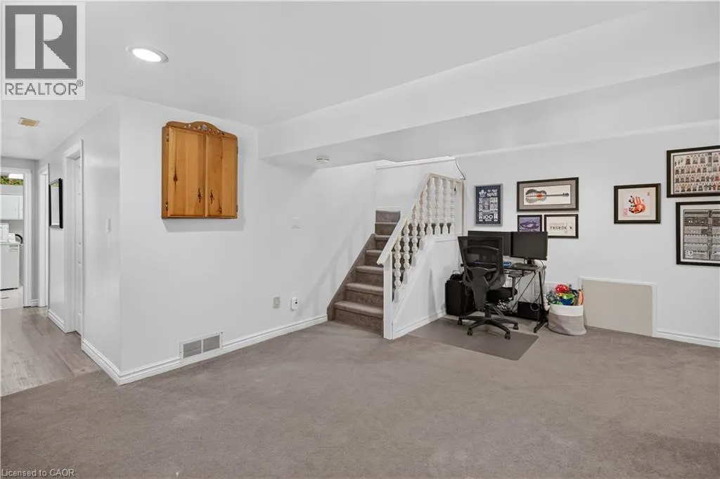 38 SOUTHGLEN Road