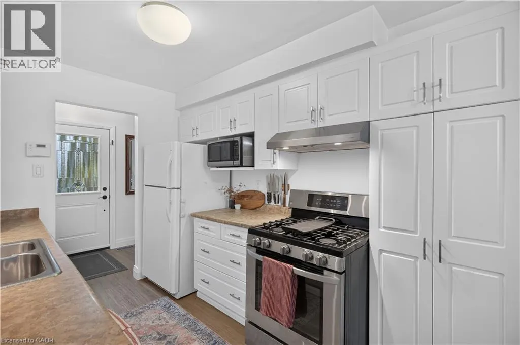 38 SOUTHGLEN Road