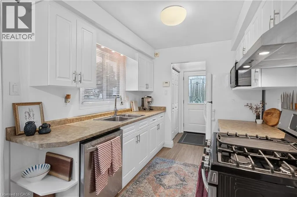 38 SOUTHGLEN Road