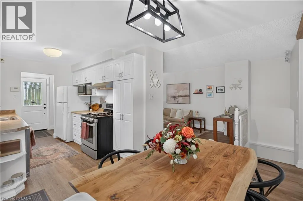 38 SOUTHGLEN Road